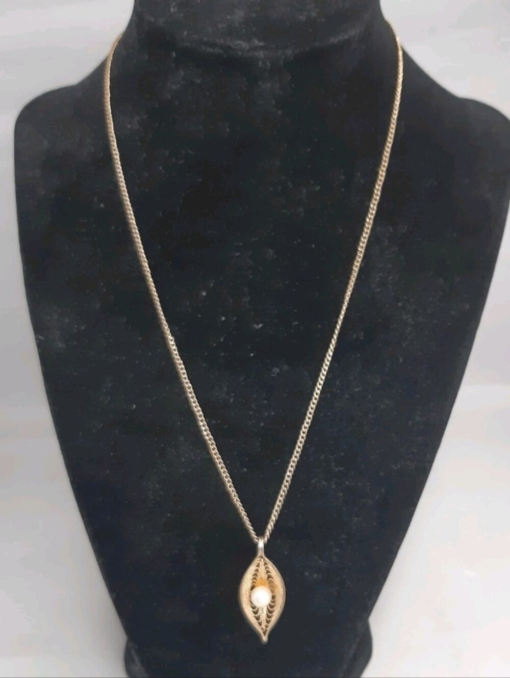 SARAH COVENTRY FILIGREE LEAF NECKLACE